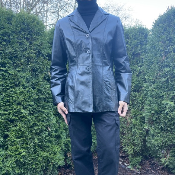 Simple Black leather jacket - Picture 6 of 6